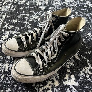 black hightop converse